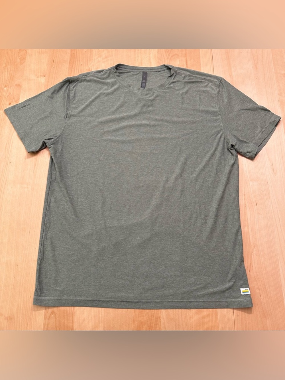 Vuori stratotech Sage green tee XL